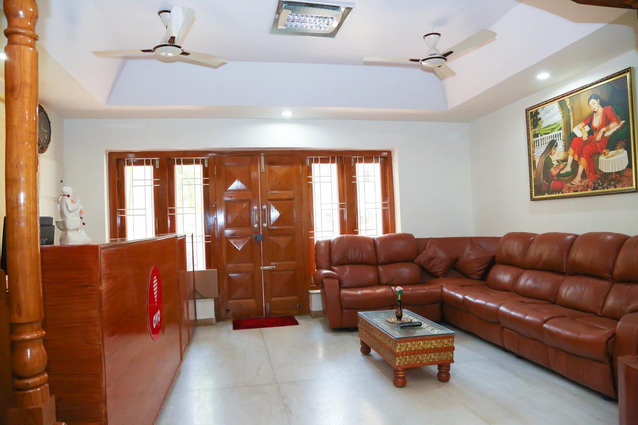 Hotel Oyo 8486 Near Railway Station Tirupati Exterior foto