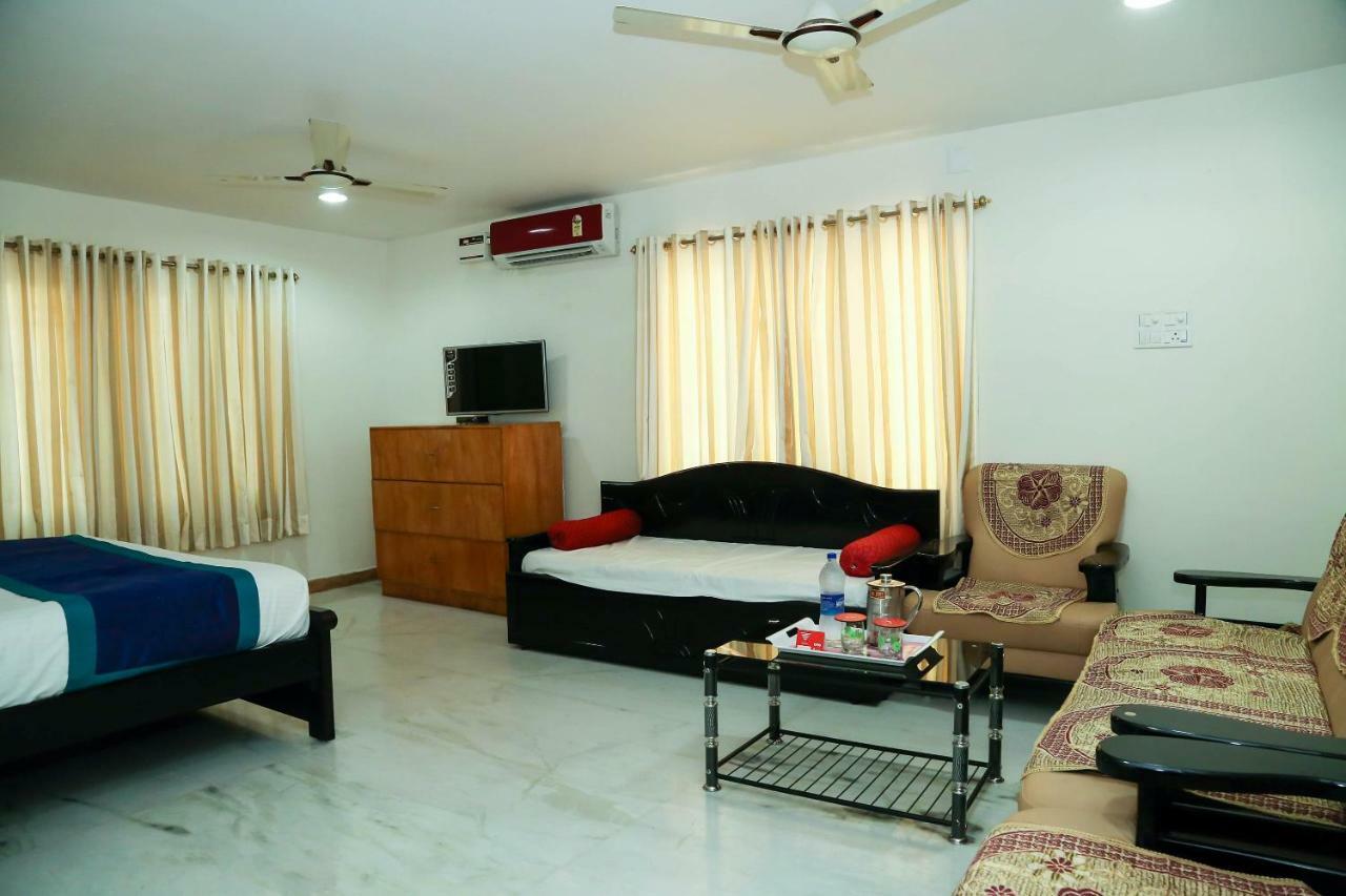 Hotel Oyo 8486 Near Railway Station Tirupati Exterior foto